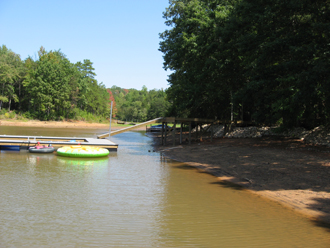 Mr.Herault Boat slip,Seating area